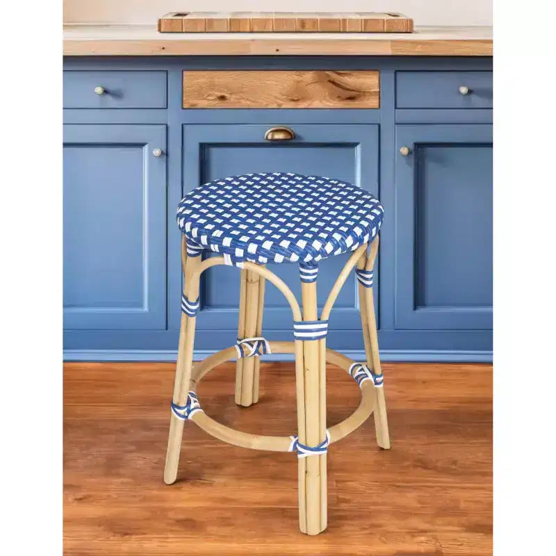 Sgabello da bar rotondo in rattan blu senza schienale, altezza bancone, 1 posto